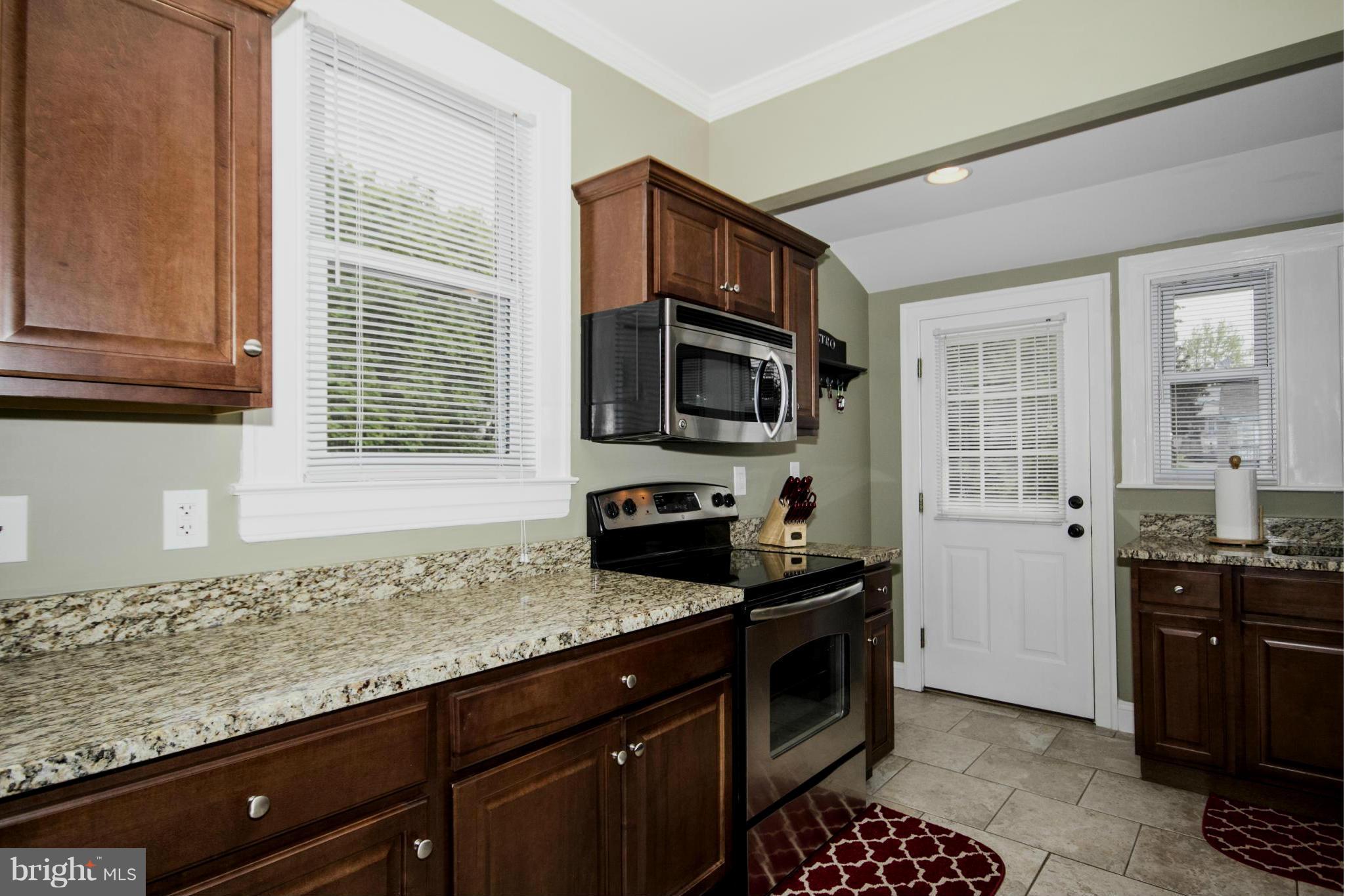4512 Raspe Avenue Baltimore, MD 21206 - Photo 10 of 25 Kitchen