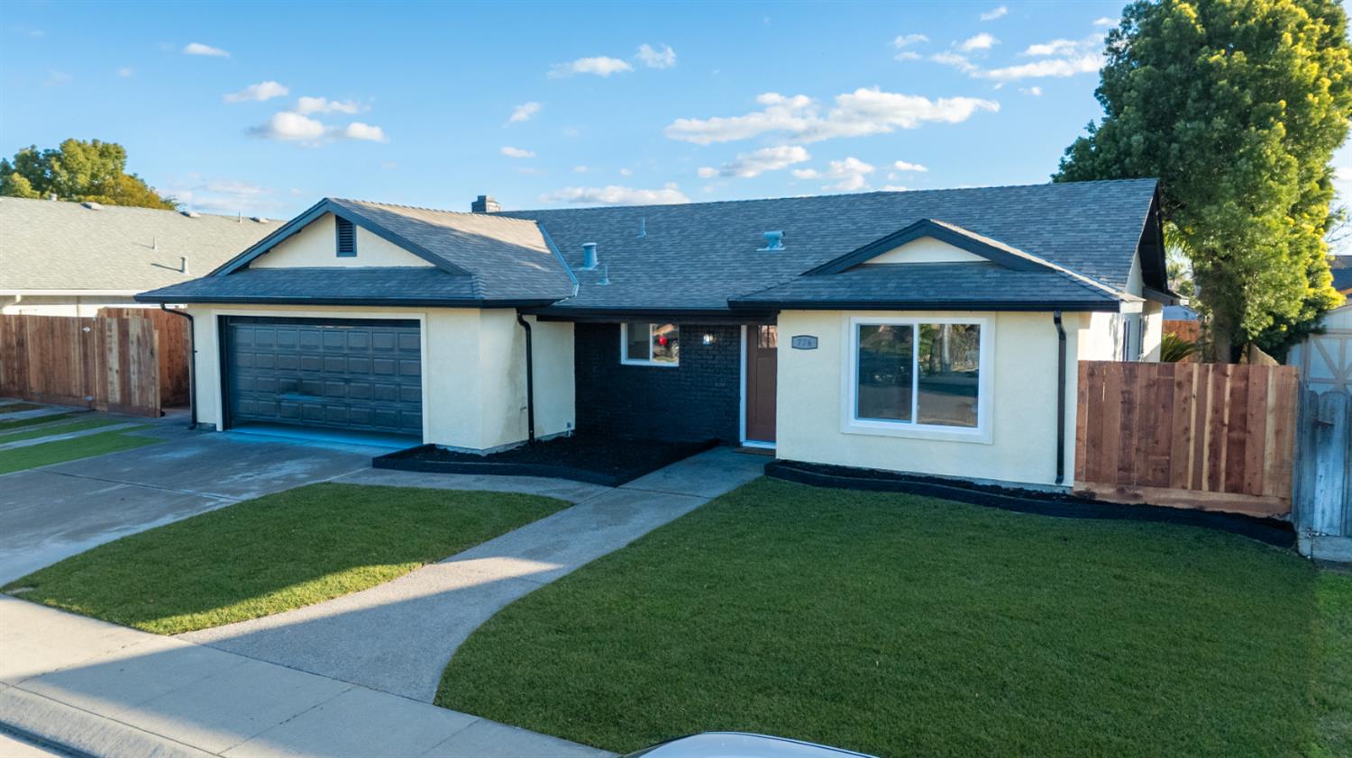 776 Folsom Way Manteca, CA 95337 - Photo 2 of 22