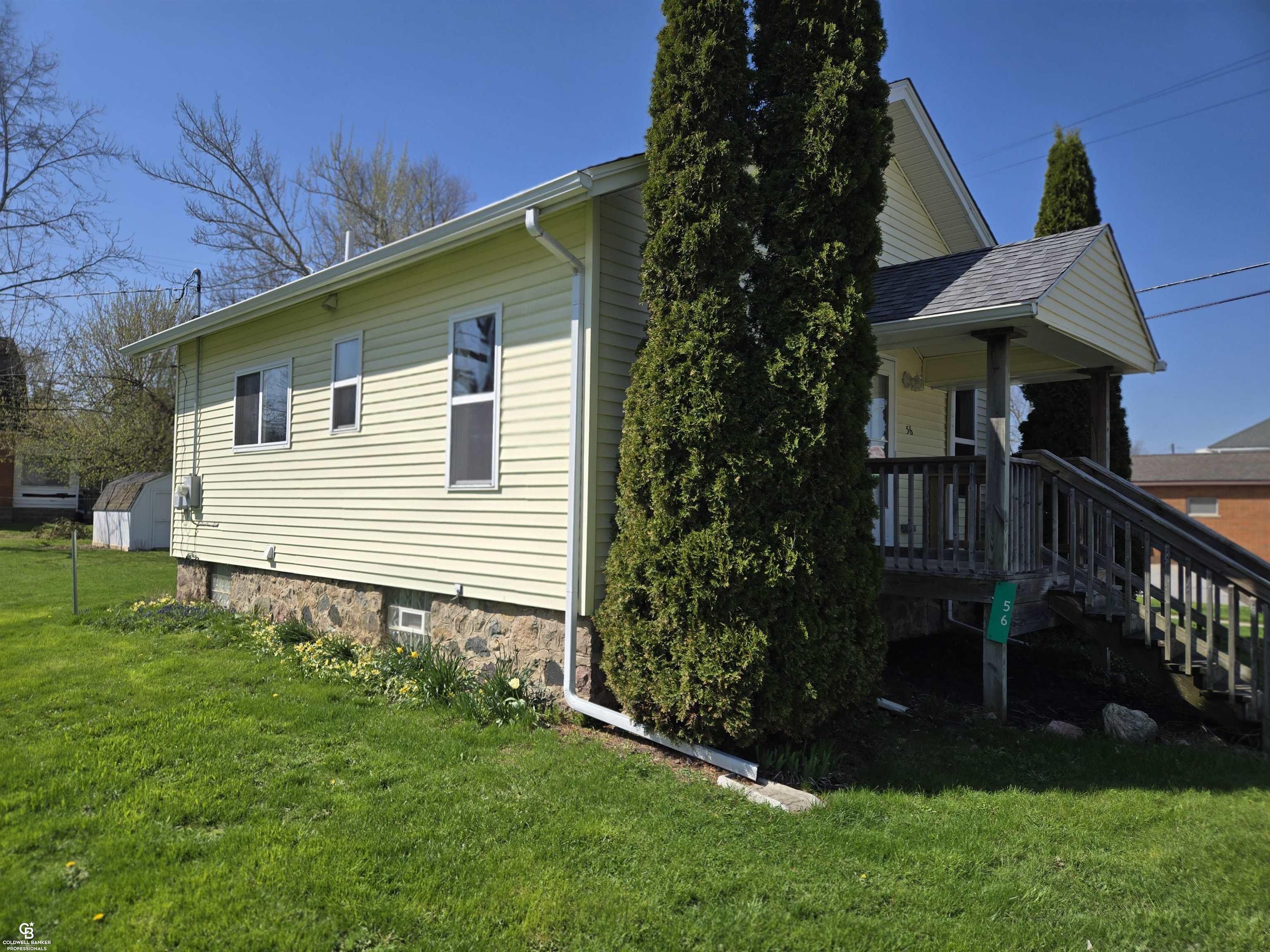 56 East Lapeer Road Peck, MI 48466 - Photo 4 of 17
