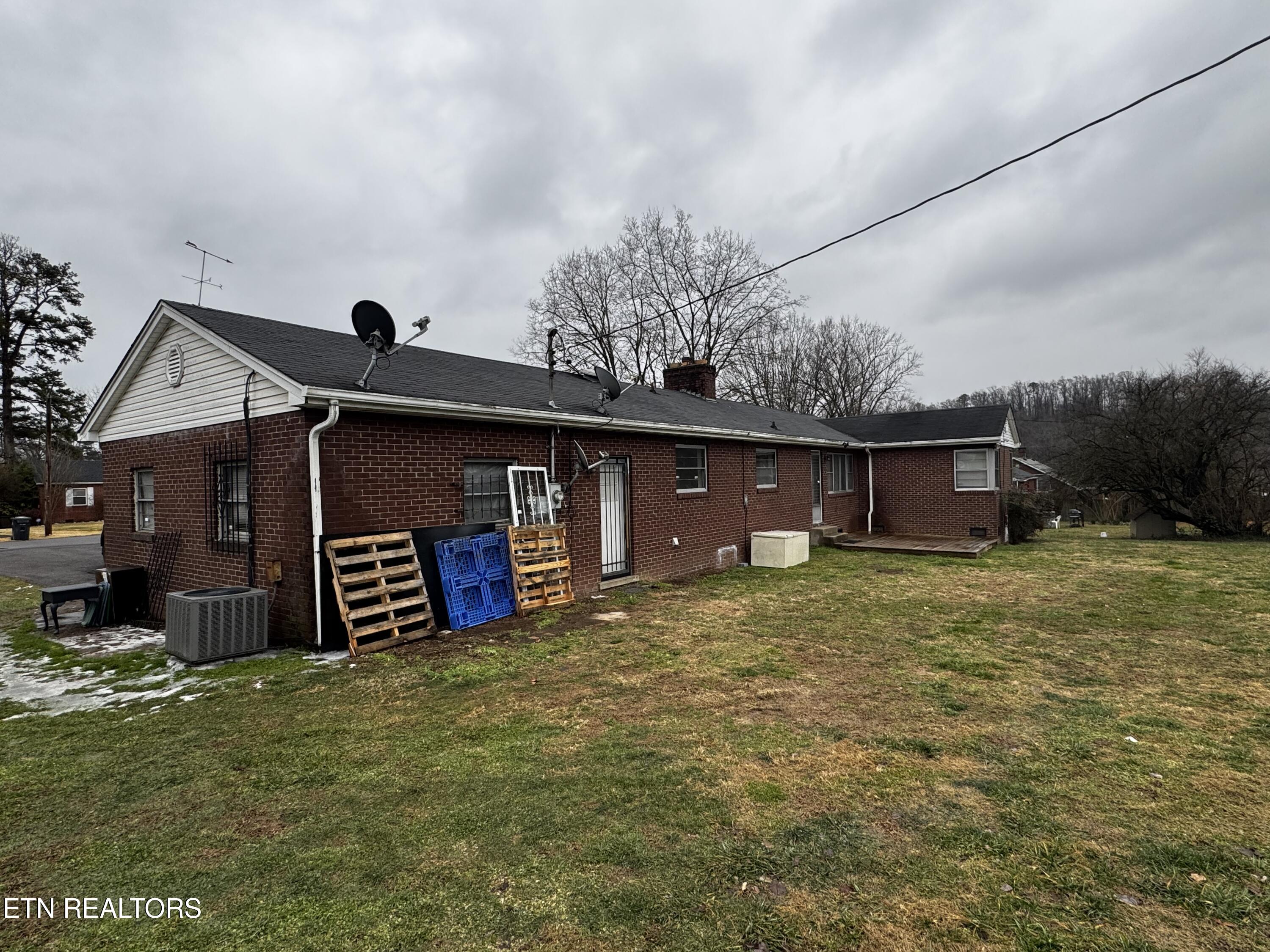 217 Grata Road Knoxville, TN 37914 - Photo 9 of 39 IMG_9839