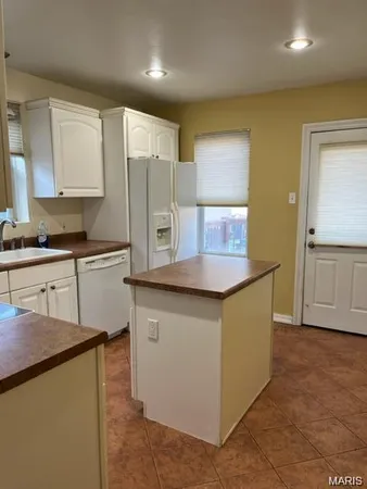 $1,900 | 6317 Potomac Street, St. Louis, MO 63139