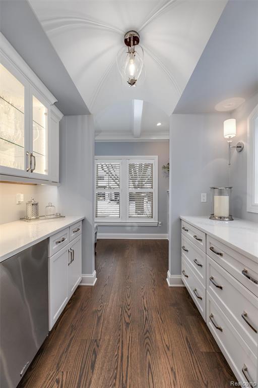323 Terry Avenue Rochester, MI 48307 - Photo 10 of 62 Gallery Image 10