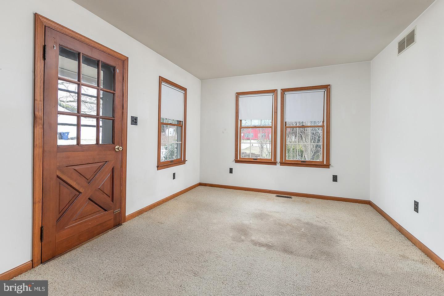 8 Eric Road Mullica Hill, NJ 08062 - Photo 5 of 17 Gallery Image 5