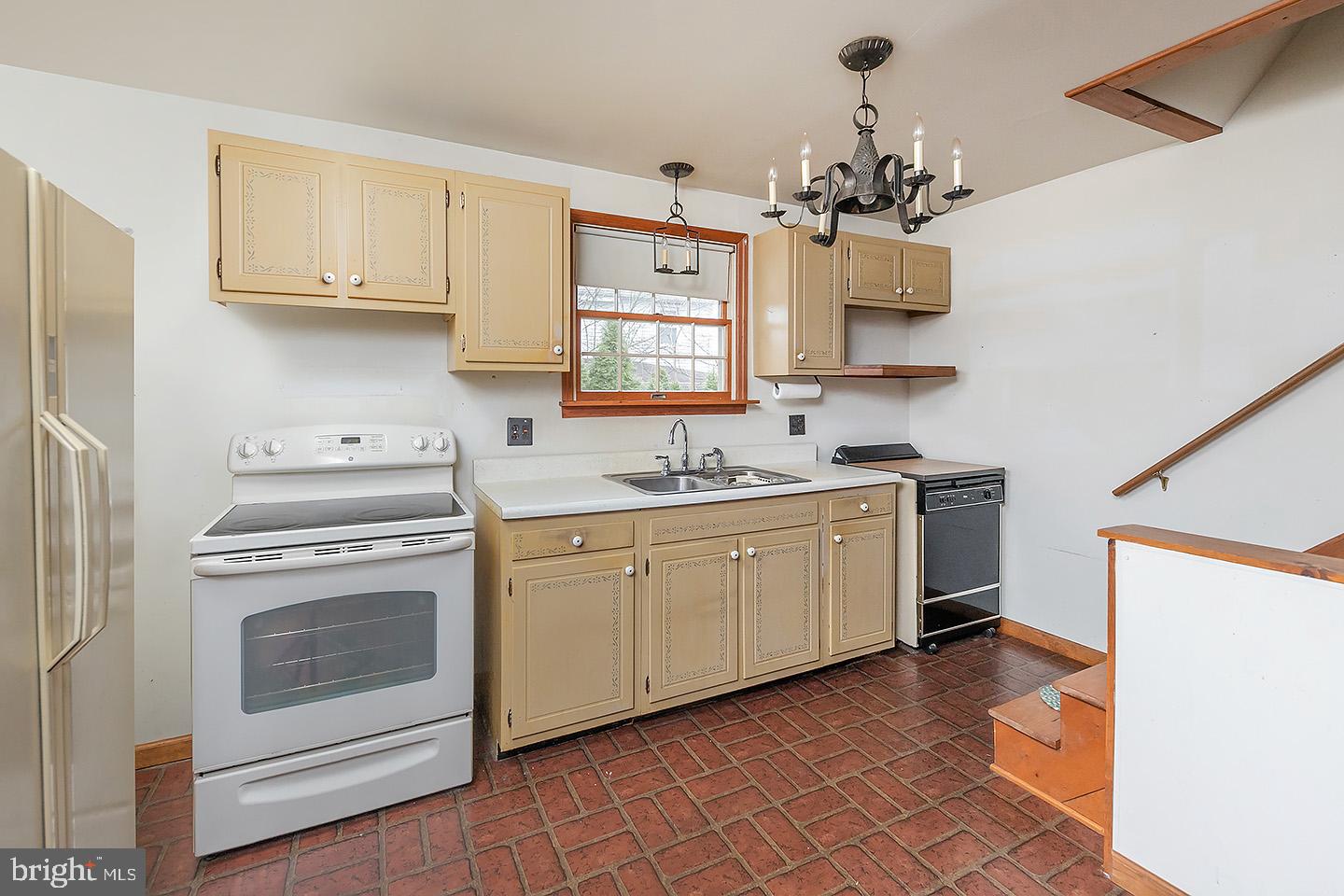 8 Eric Road Mullica Hill, NJ 08062 - Photo 7 of 17 Gallery Image 7