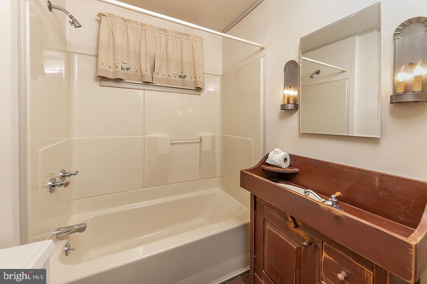 8 Eric Road Mullica Hill, NJ 08062 - Photo 10 of 17 Gallery Image 10