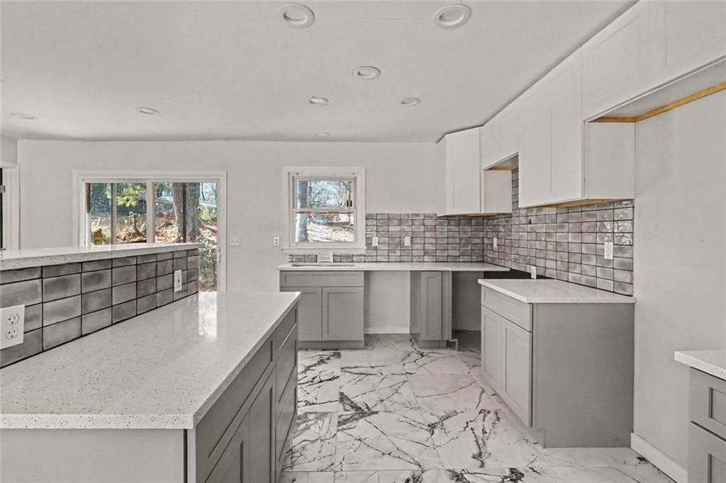 1933 Glen Echo Drive Decatur, GA 30032 - Photo 7 of 27