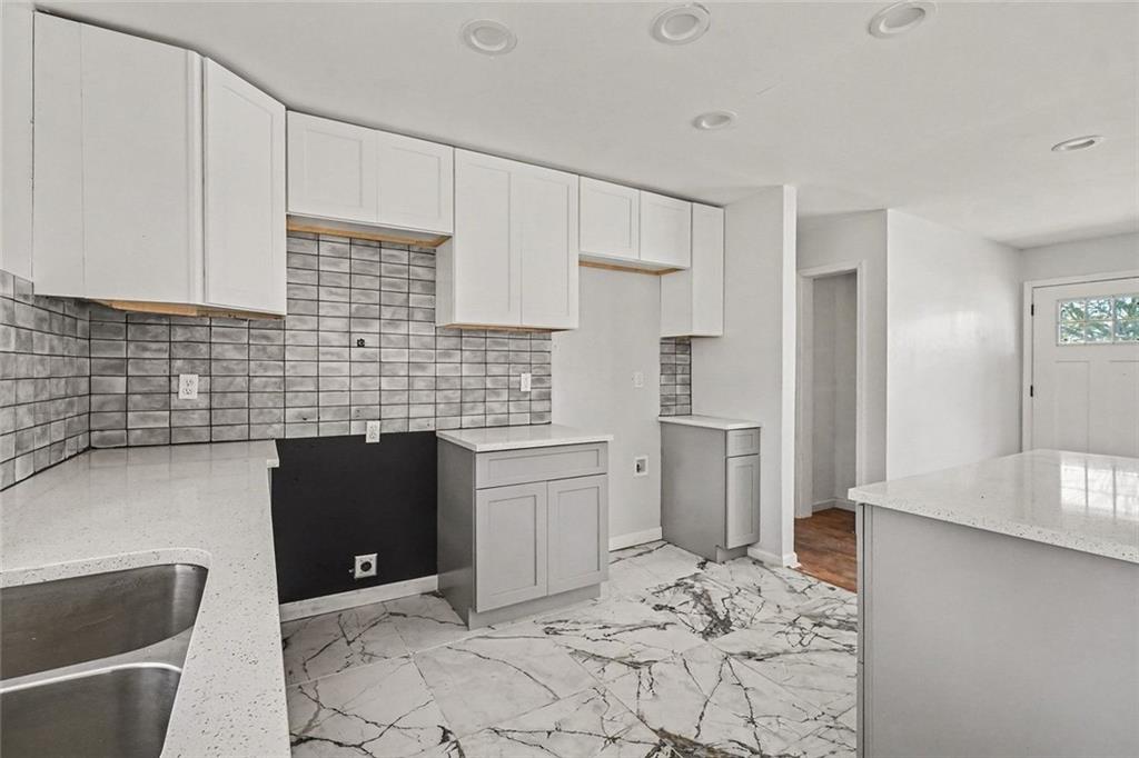 1933 Glen Echo Drive Decatur, GA 30032 - Photo 8 of 27