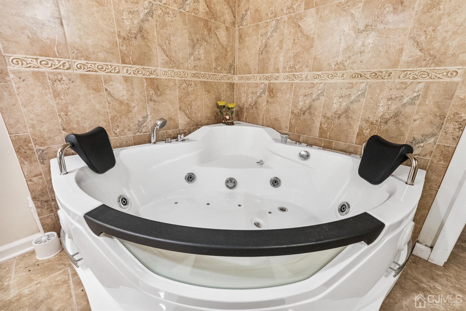 417 Ridge Road Dayton, NJ 08810 - Photo 27 of 37 a bathroom with a sink and mirror