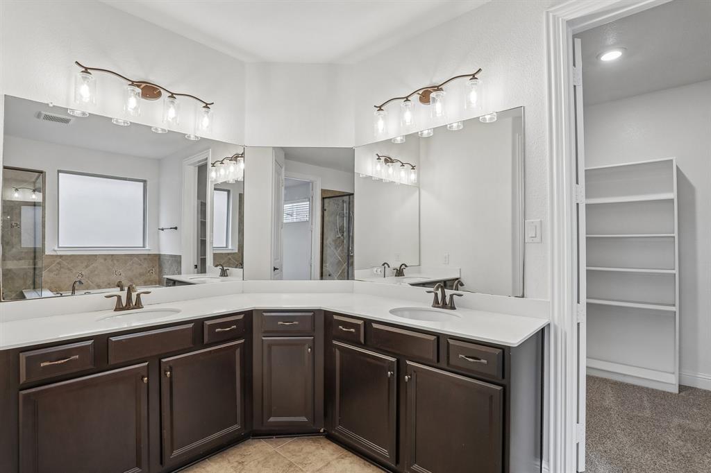 7228 Ridgepoint Drive Irving, TX 75063 - Photo 17 of 38