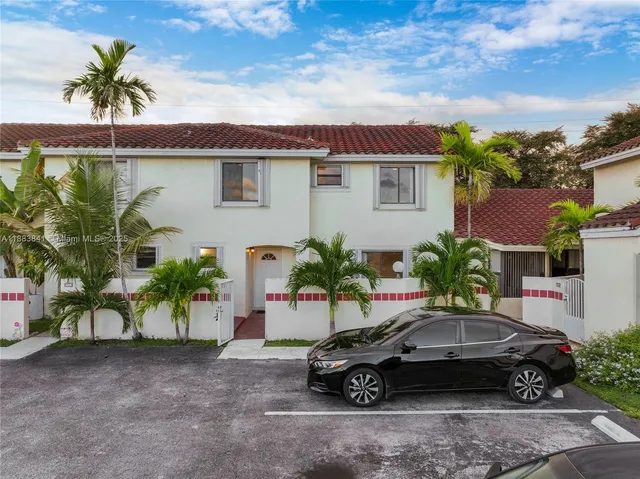 $2,190 | 3208 San Remo Circle, Homestead, FL 33035