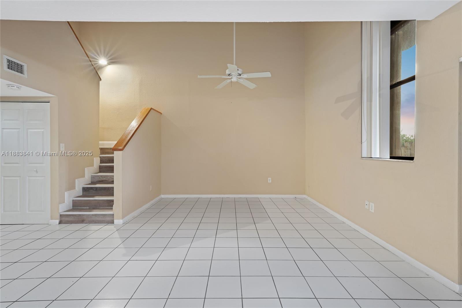 3208 San Remo Circle Homestead, FL 33035 - Photo 15 of 62