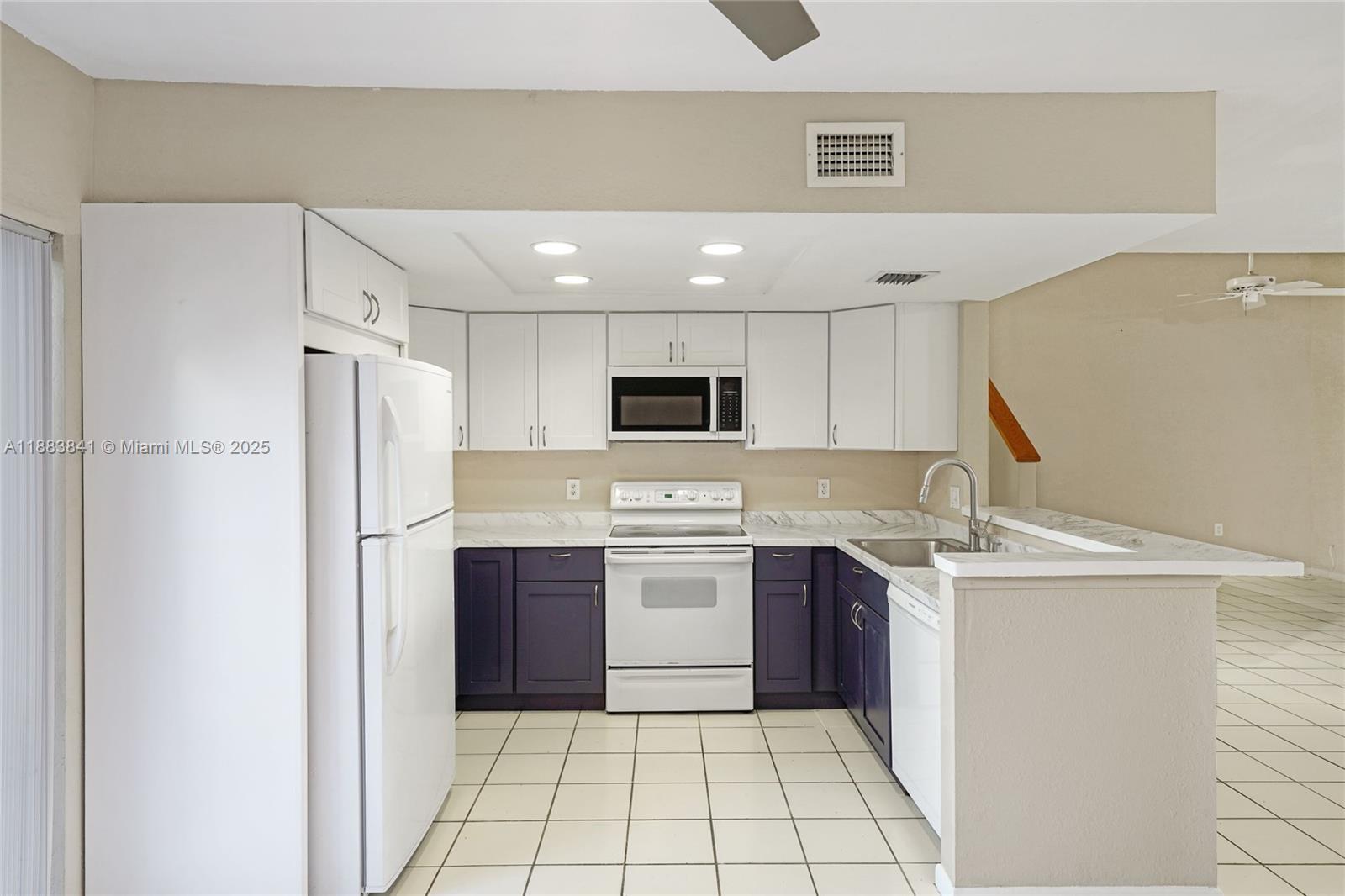 3208 San Remo Circle Homestead, FL 33035 - Photo 18 of 62