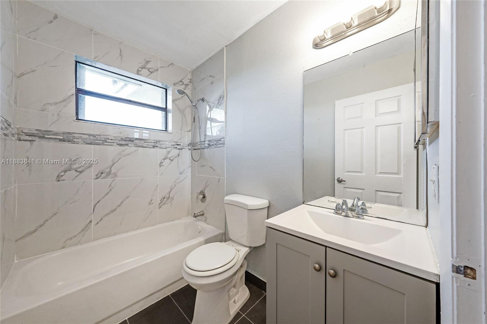 3208 San Remo Circle Homestead, FL 33035 - Photo 25 of 62