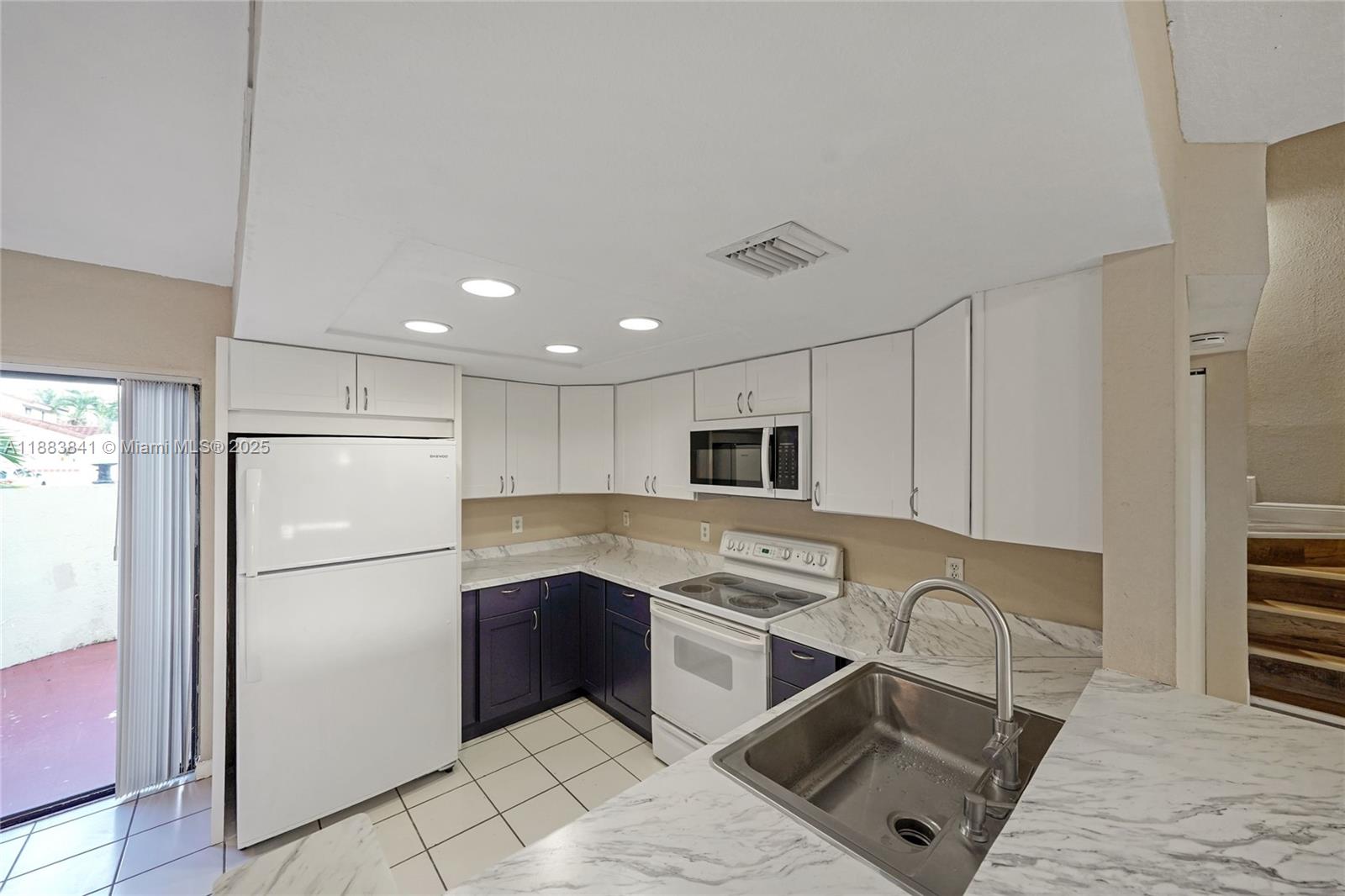 3208 San Remo Circle Homestead, FL 33035 - Photo 32 of 62