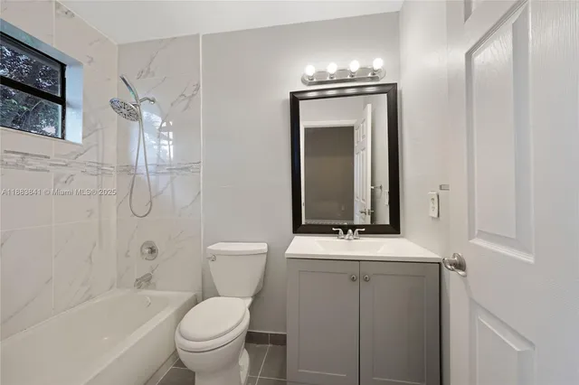 $2,190 | 3208 San Remo Circle, Homestead, FL 33035