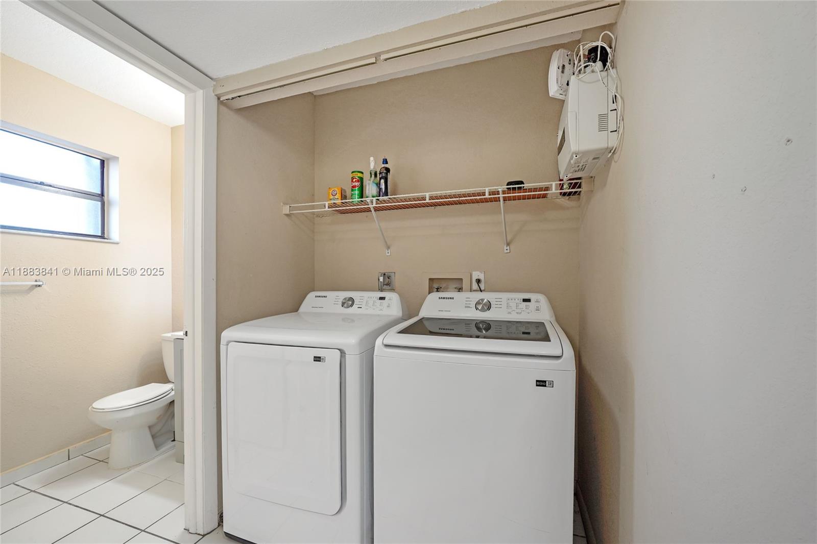 3208 San Remo Circle Homestead, FL 33035 - Photo 5 of 62