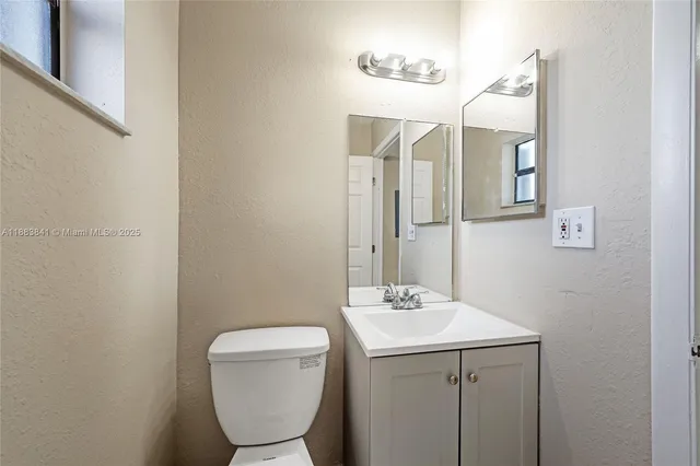 $2,190 | 3208 San Remo Circle, Homestead, FL 33035