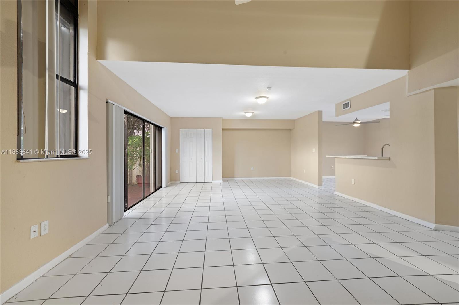 3208 San Remo Circle Homestead, FL 33035 - Photo 9 of 62