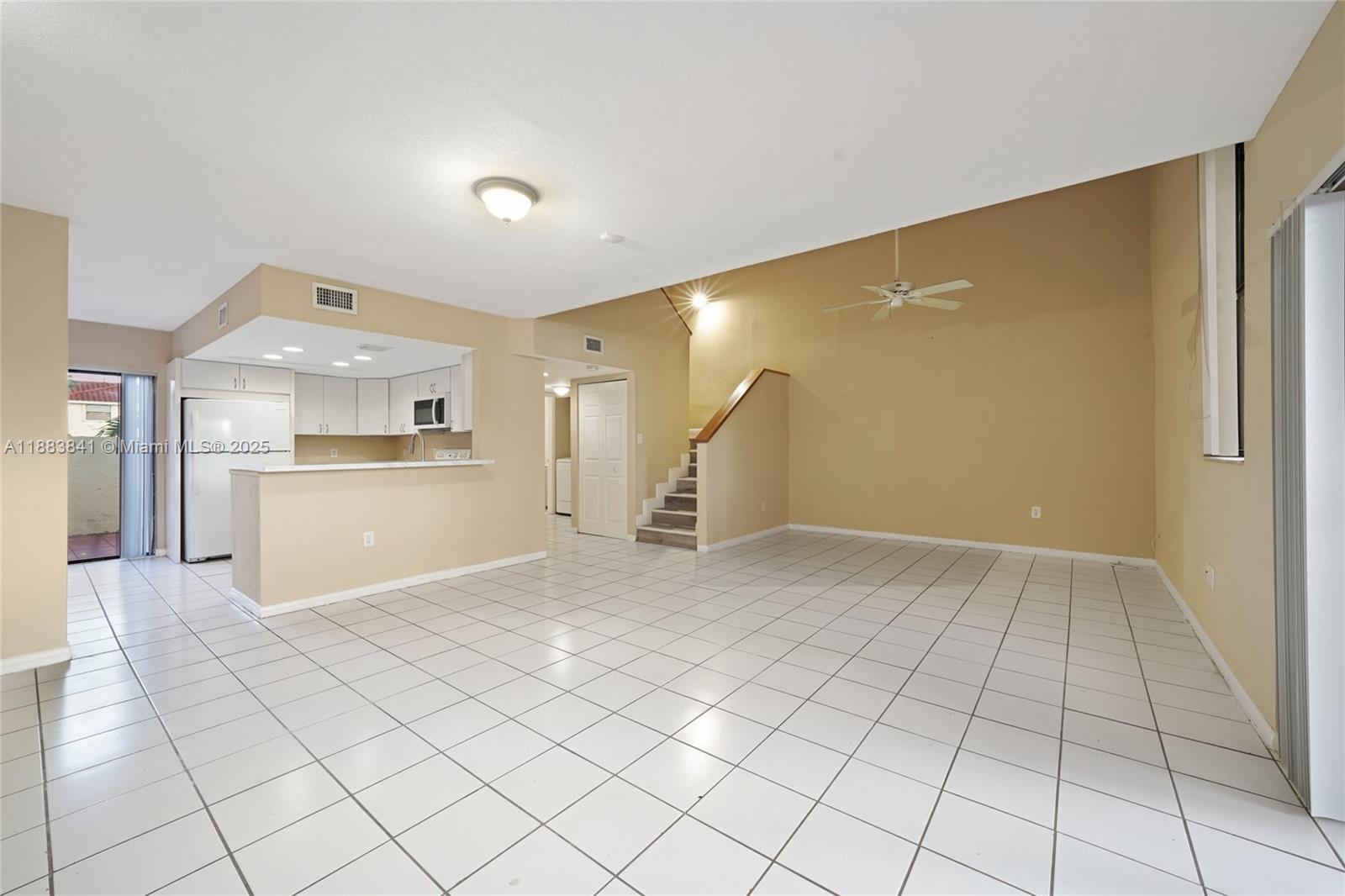 3208 San Remo Circle Homestead, FL 33035 - Photo 10 of 62