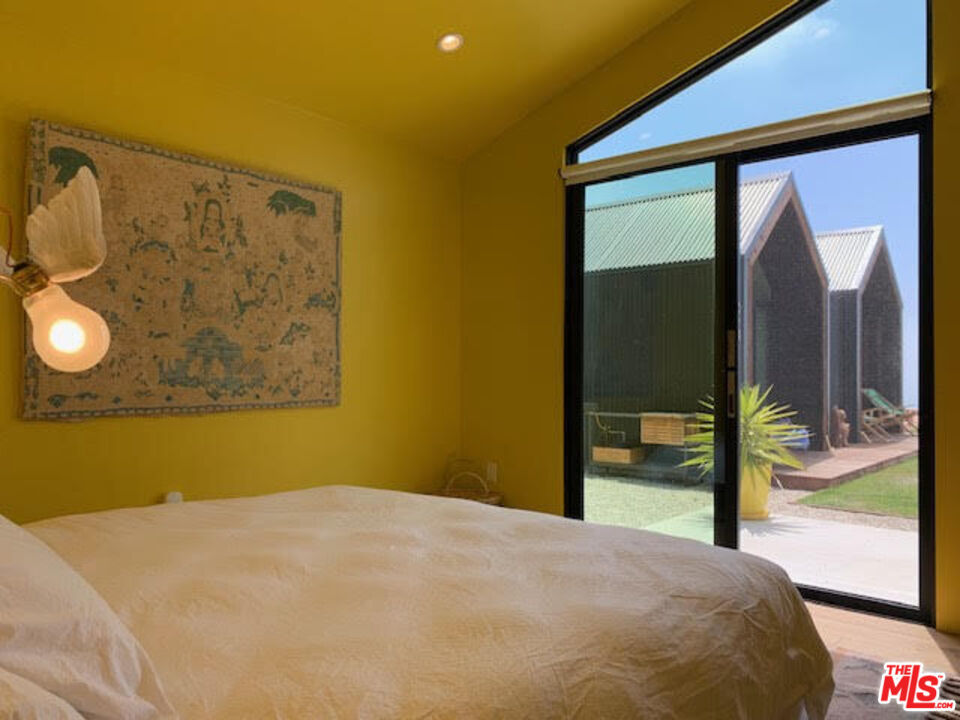 29910 Cuthbert Road Malibu, CA 90265 - Photo 8 of 22