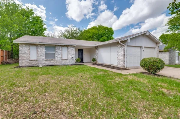 $205,000 | 1519 Oakbrook Street, Lancaster, TX 75134