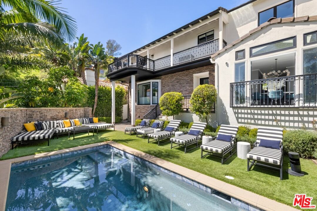 1472 North Kings Road West Hollywood, CA 90069 - Photo 1 of 23
