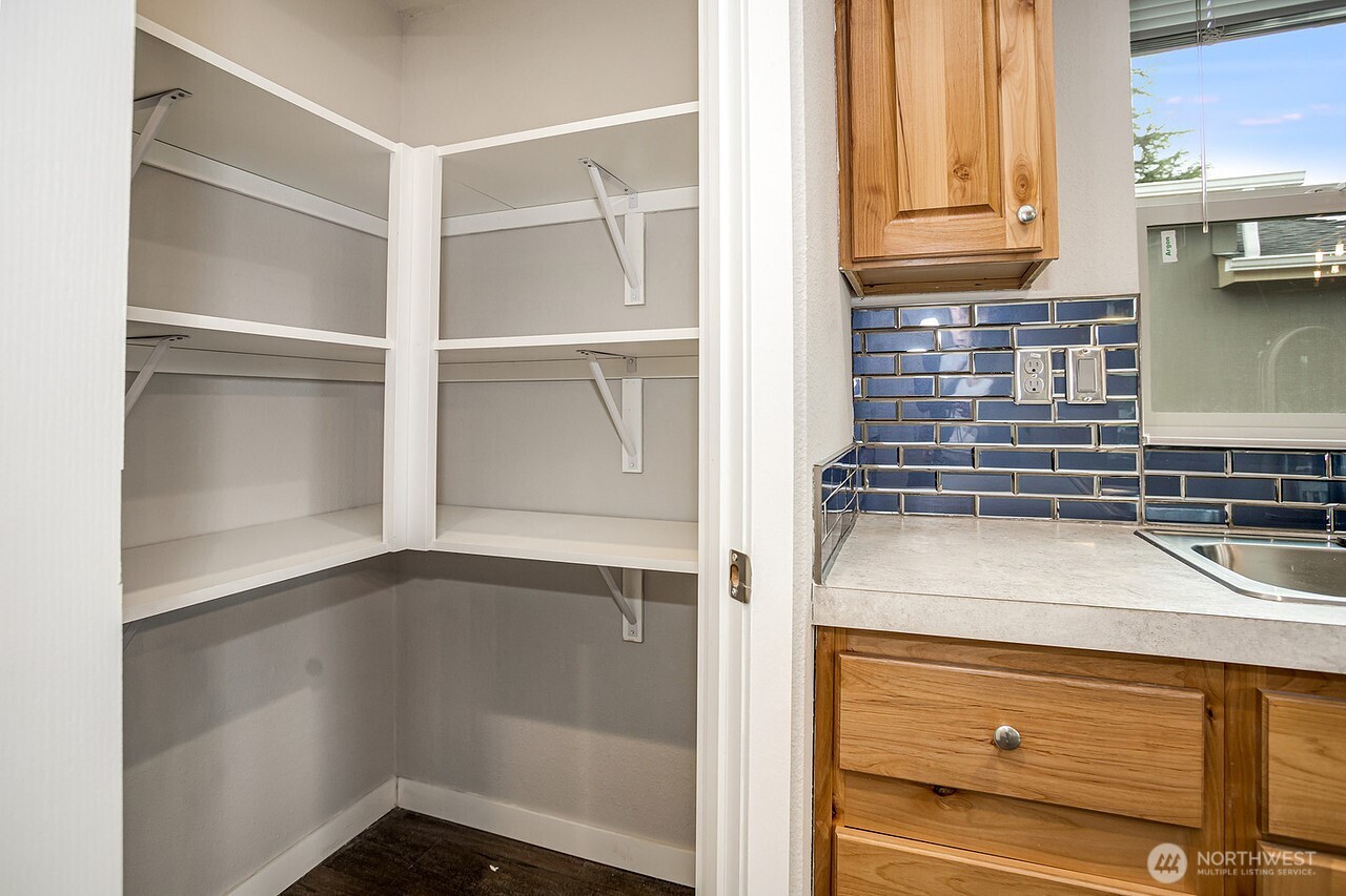 3344 Pine Street Longview, WA 98632 - Photo 6 of 22