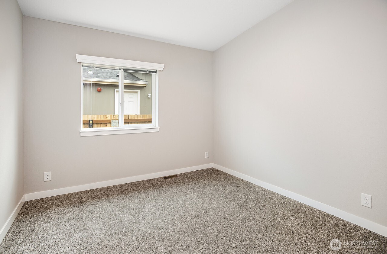 3344 Pine Street Longview, WA 98632 - Photo 10 of 22