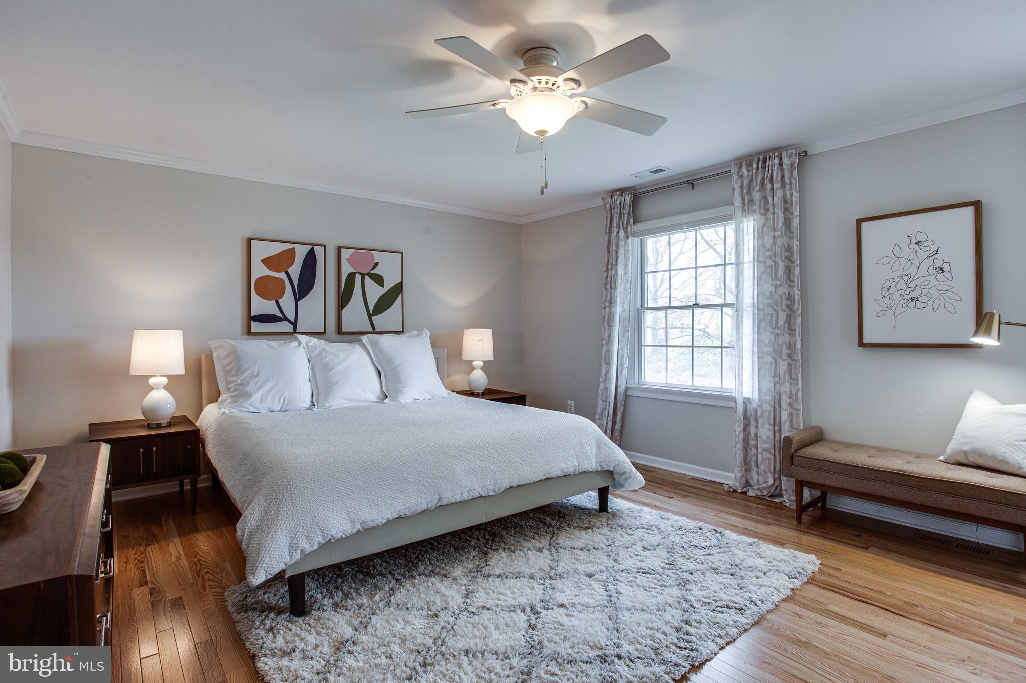 2714 Glencroft Road Vienna, VA 22181 - Photo 26 of 45 Lovely Owners Suite