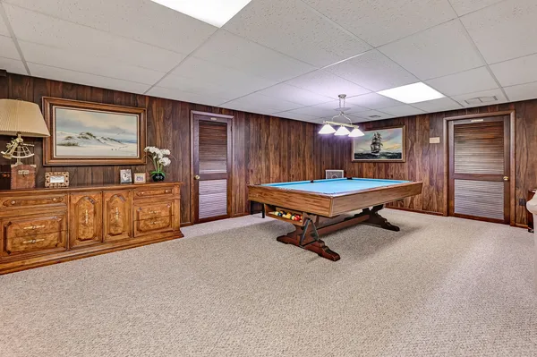 $999,000 | 107 Stirrup Lane, Burr Ridge, IL 60527