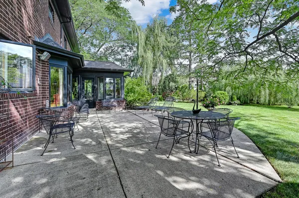 $999,000 | 107 Stirrup Lane, Burr Ridge, IL 60527