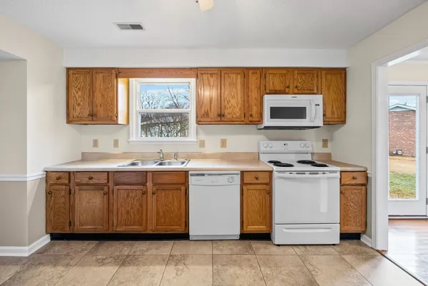 $1,500 | 1128 Tobacco Road, Clarksville, TN 37042