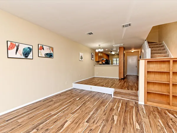 $1,800 | 7122 Wood Hollow Drive, Unit 51, Austin, TX 78731