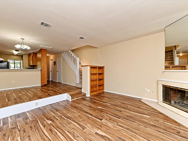 $1,800 | 7122 Wood Hollow Drive, Unit 51, Austin, TX 78731
