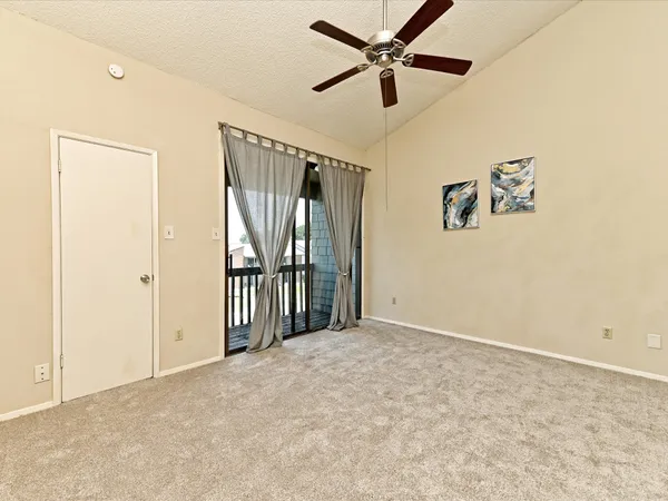 $1,800 | 7122 Wood Hollow Drive, Unit 51, Austin, TX 78731