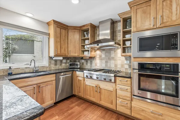 $979,900 | 4115 Bristol Court, Northbrook, IL 60062
