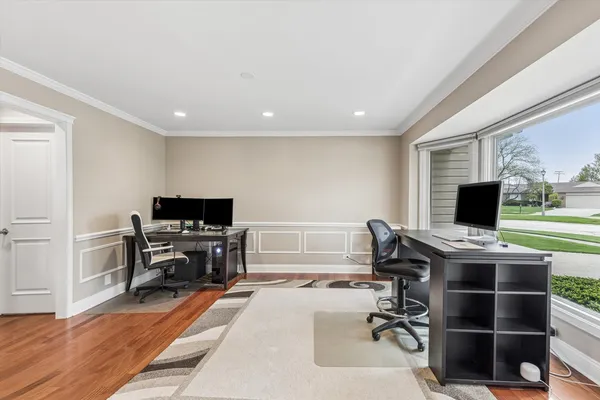 $979,900 | 4115 Bristol Court, Northbrook, IL 60062