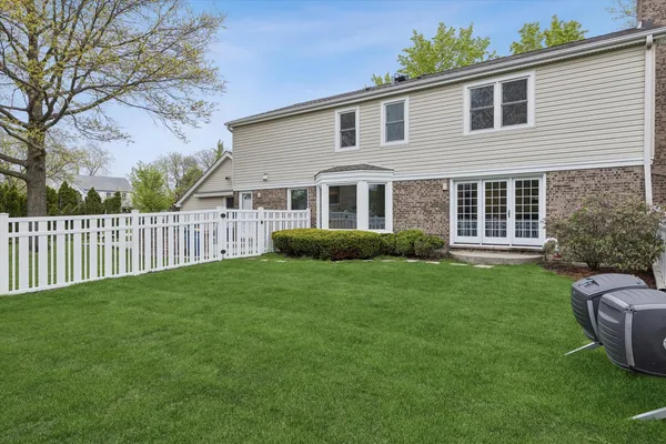 $979,900 | 4115 Bristol Court, Northbrook, IL 60062