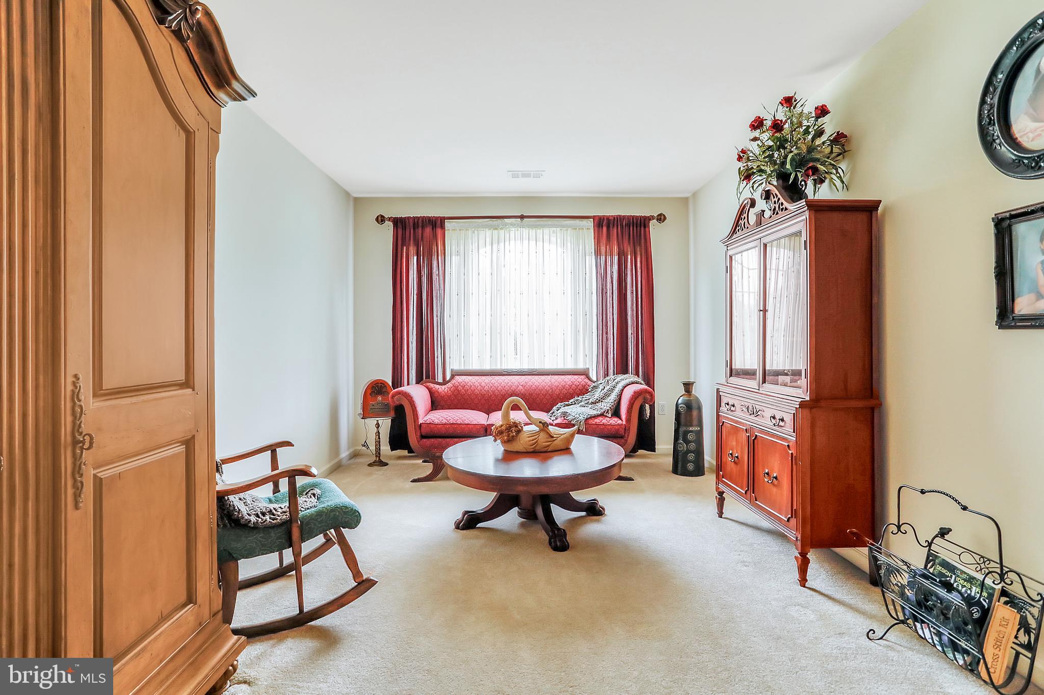 9404 Stottlemeyer Road Boonsboro, MD 21713 - Photo 40 of 81 Master Bedroom Sitting Area; BONUS SPACE!!