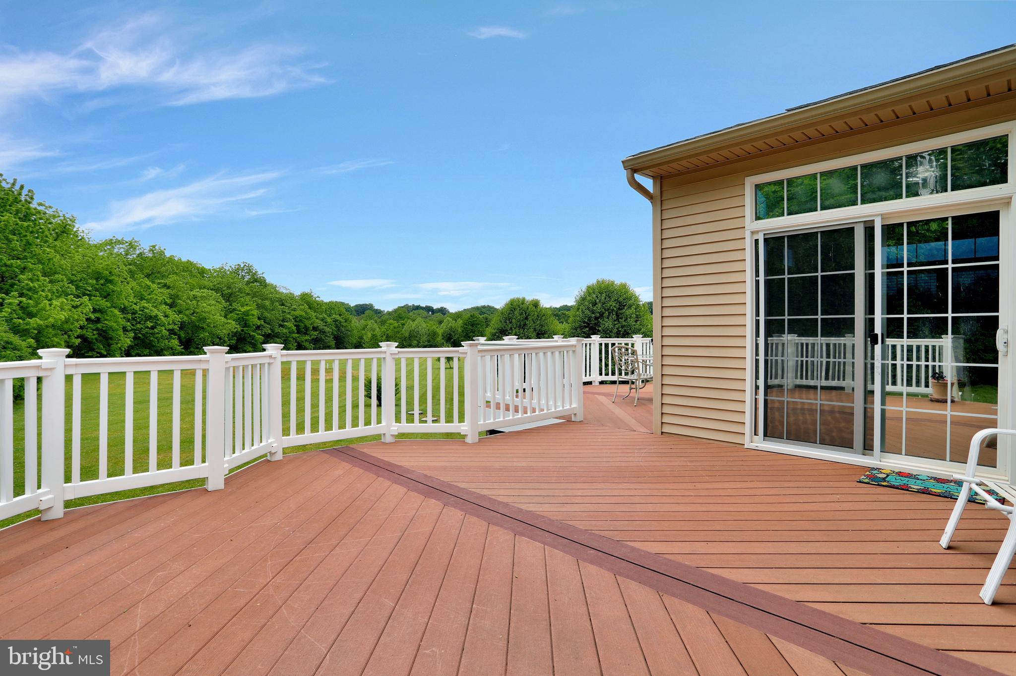 9404 Stottlemeyer Road Boonsboro, MD 21713 - Photo 46 of 81 LARGE Deck off Sun / Breakfast Room