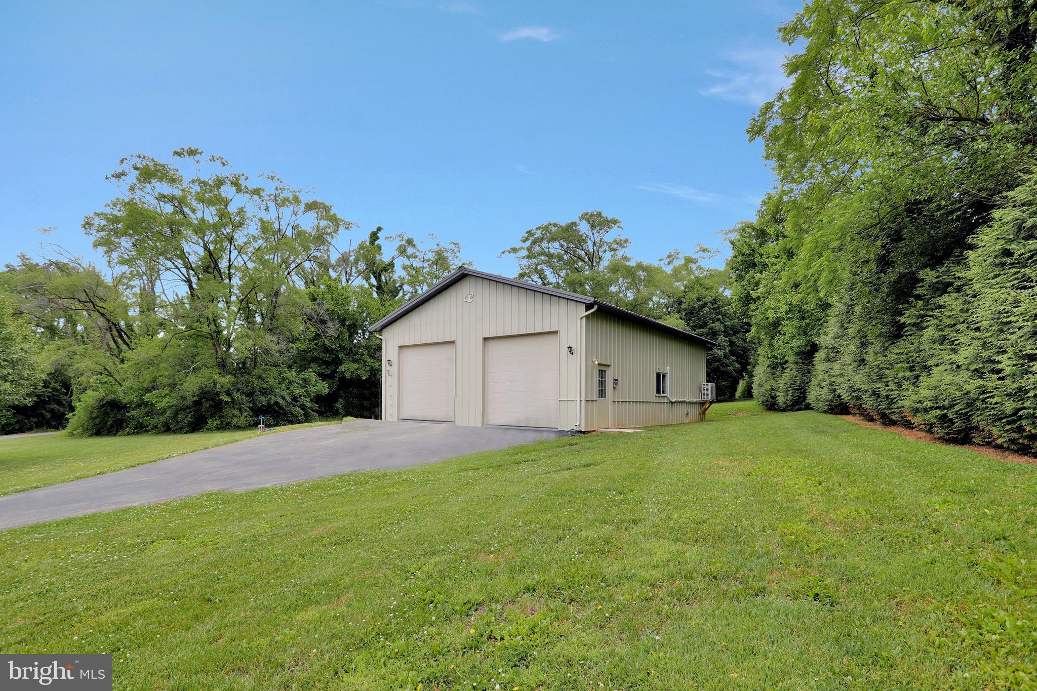 9404 Stottlemeyer Road Boonsboro, MD 21713 - Photo 57 of 81 Garage 40x30; (3) 10ft Bay Doors; Electric