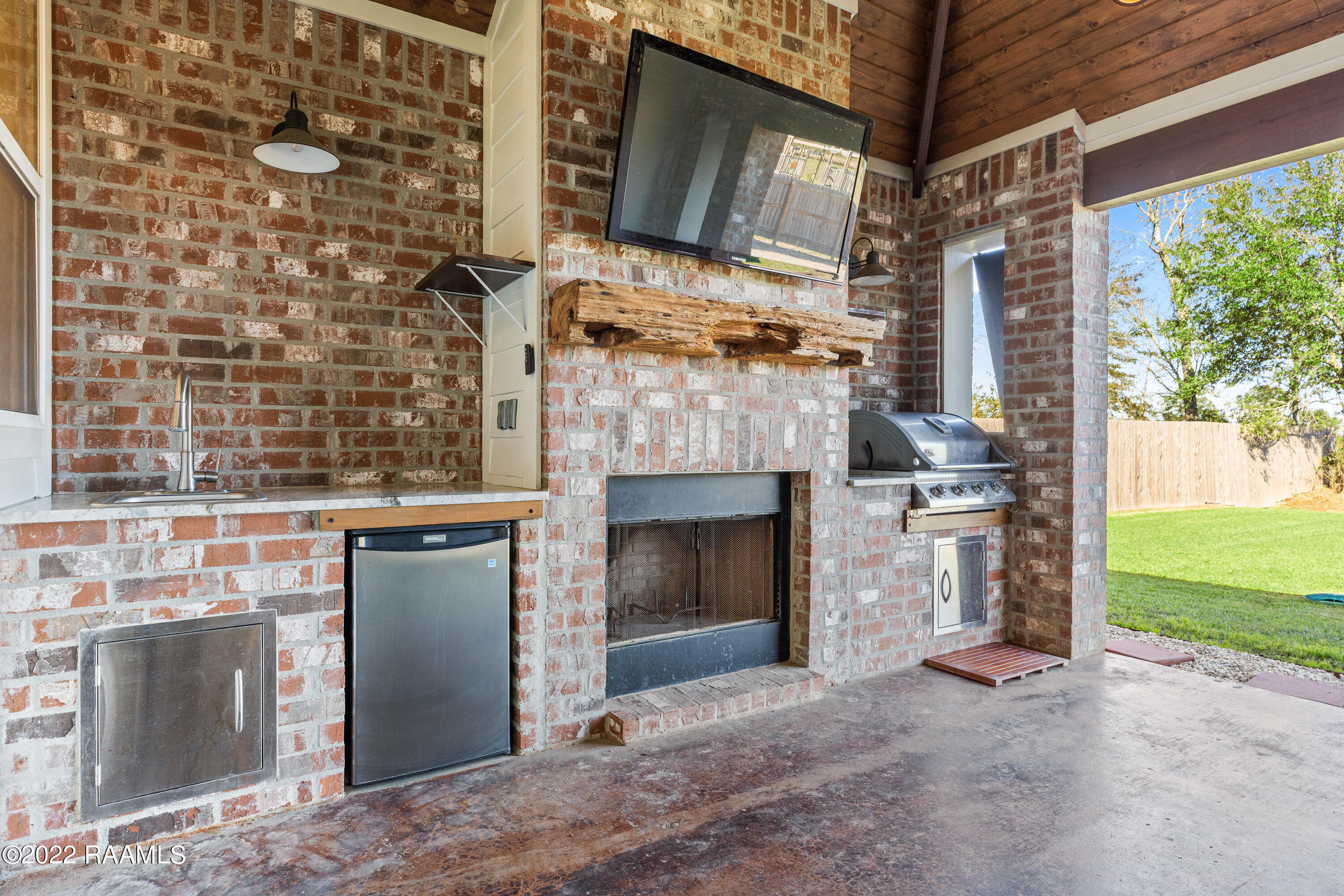 205 Talon Road Youngsville, LA 70592 - Photo 23 of 28 Outdoor Kitchen