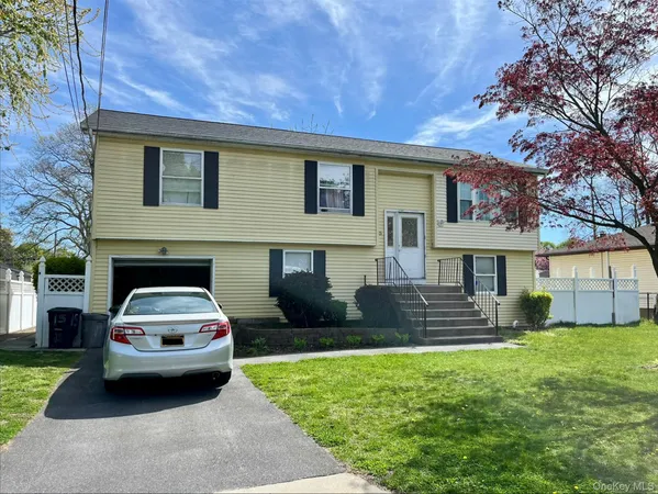 $699,999 | 15 South 27th Street, Wyandanch, NY 11798