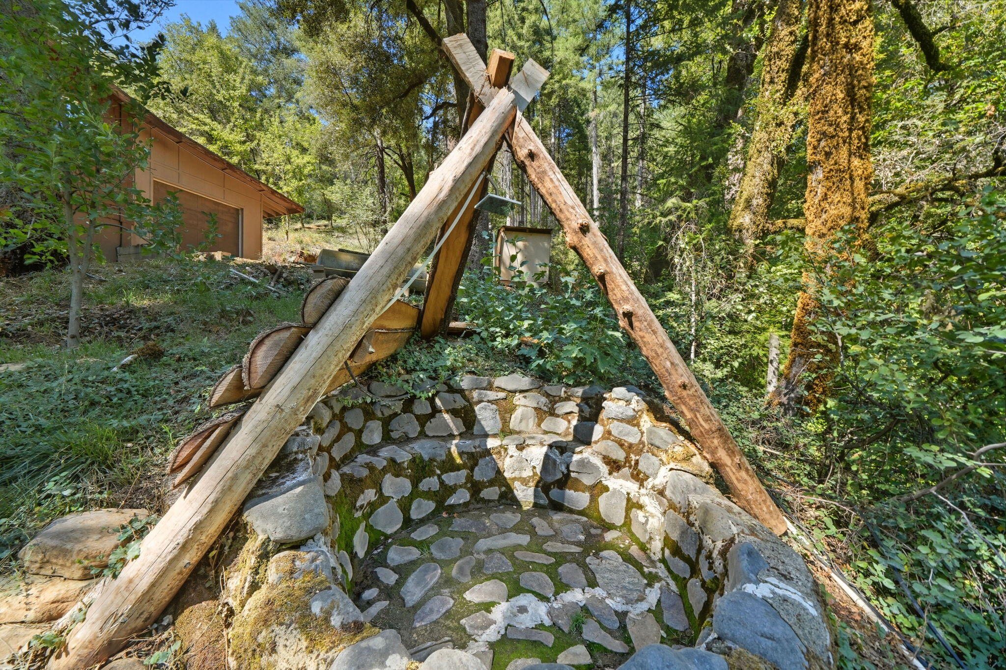 20922 Red Bridge Road Round Mountain, CA 96084 - Photo 5 of 69 34-web-or-mls-IMG-34