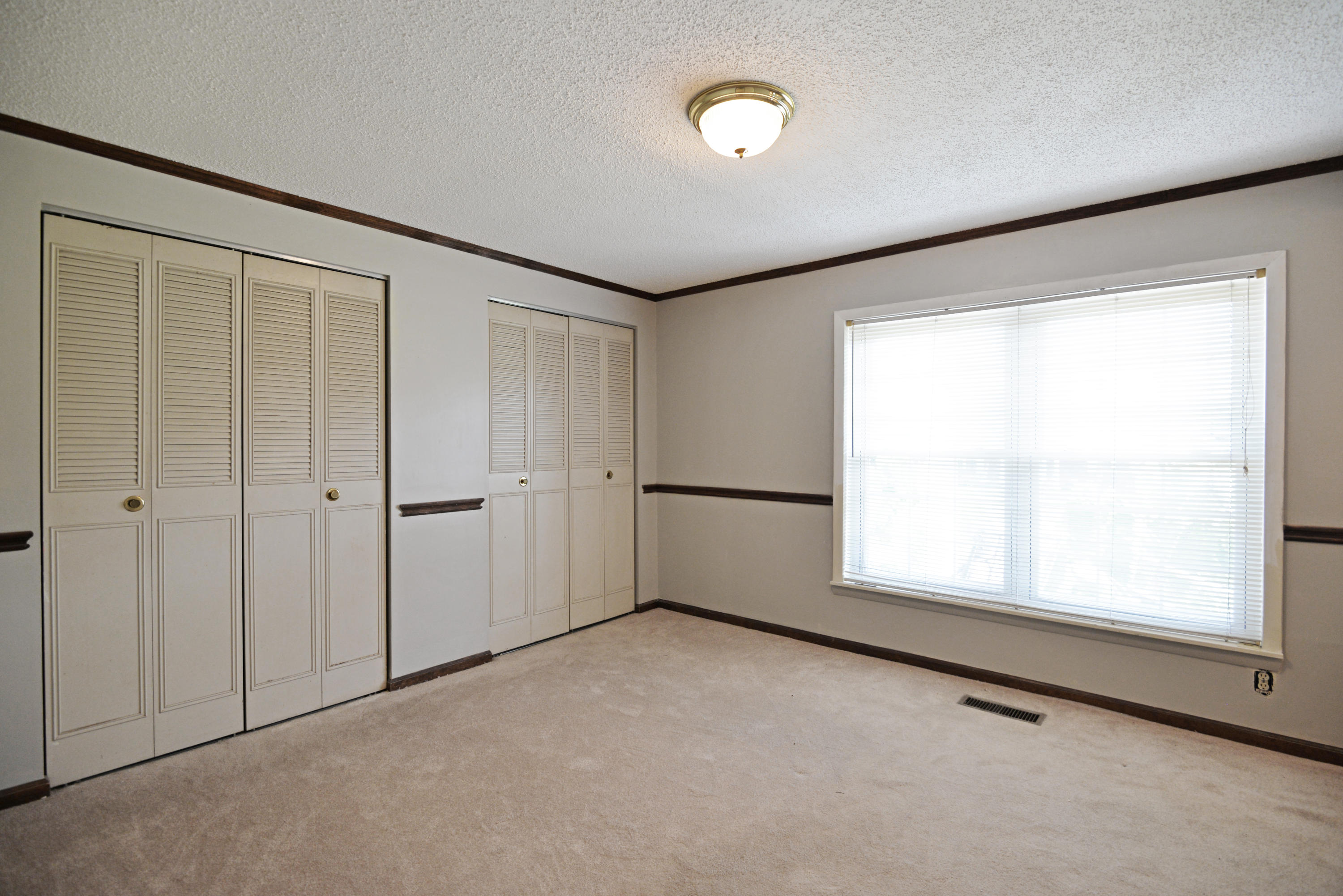 892 Red Clay Road Cleveland, TN 37311 - Photo 19 of 47 Middle bedroom view 1