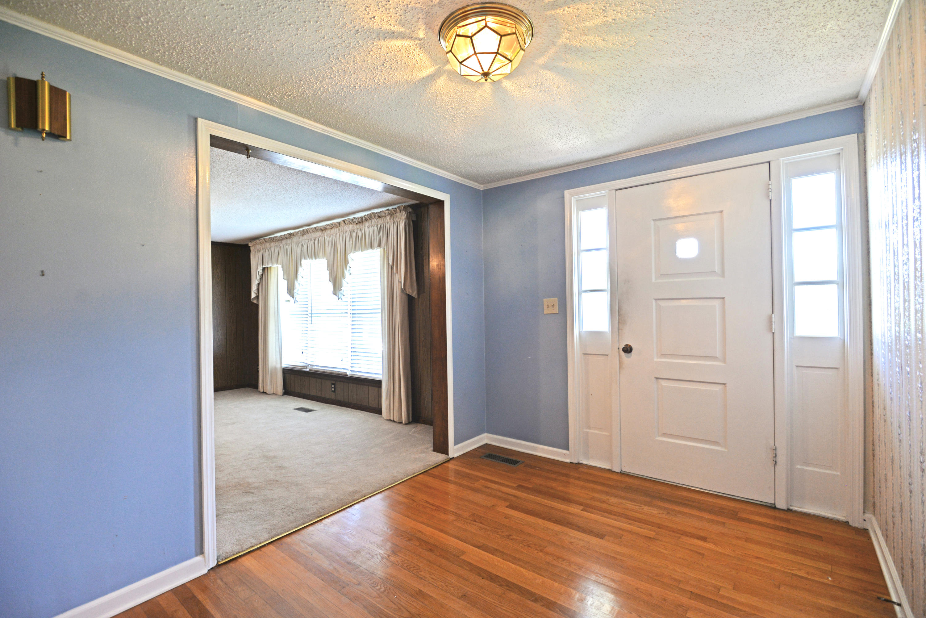 892 Red Clay Road Cleveland, TN 37311 - Photo 4 of 47 Foyer view 1