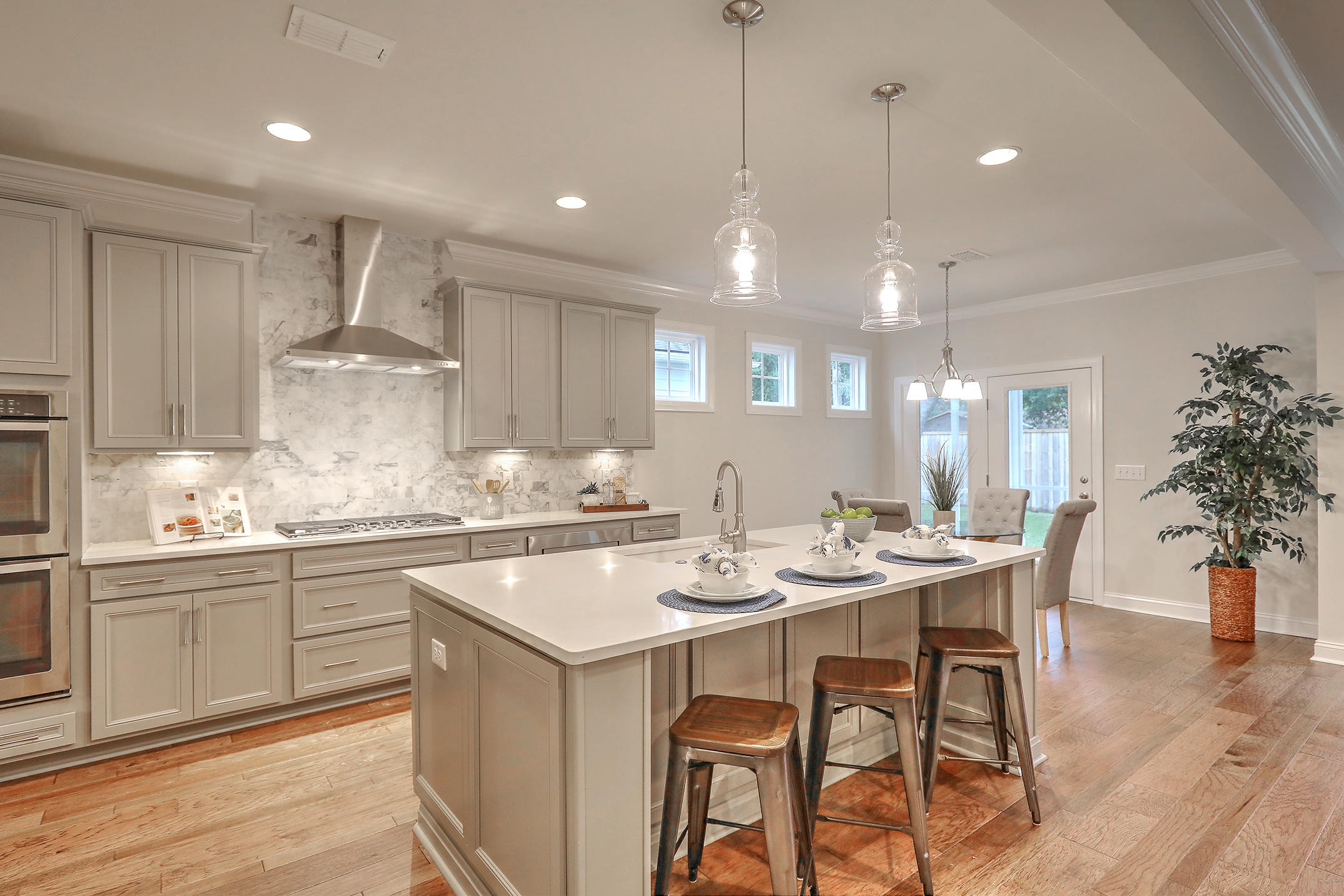 1222 Gannett Road Mount Pleasant, SC 29464 - Photo 9 of 25 Eat-in kitchen