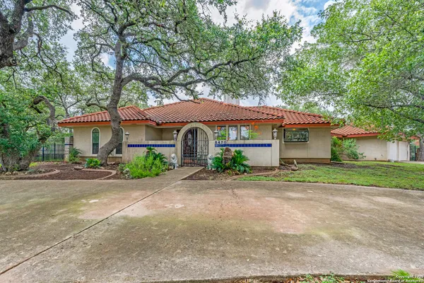 $441,300 | 8470 Park Ln Drive, San Antonio, TX 78266