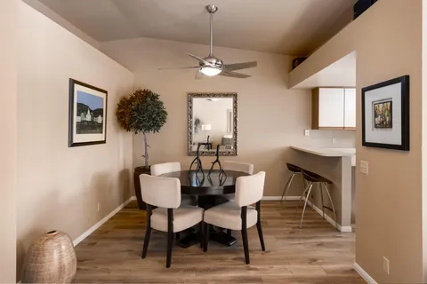 $279,000 | 505 South Farrell Drive, Unit D18, Palm Springs, CA 92264