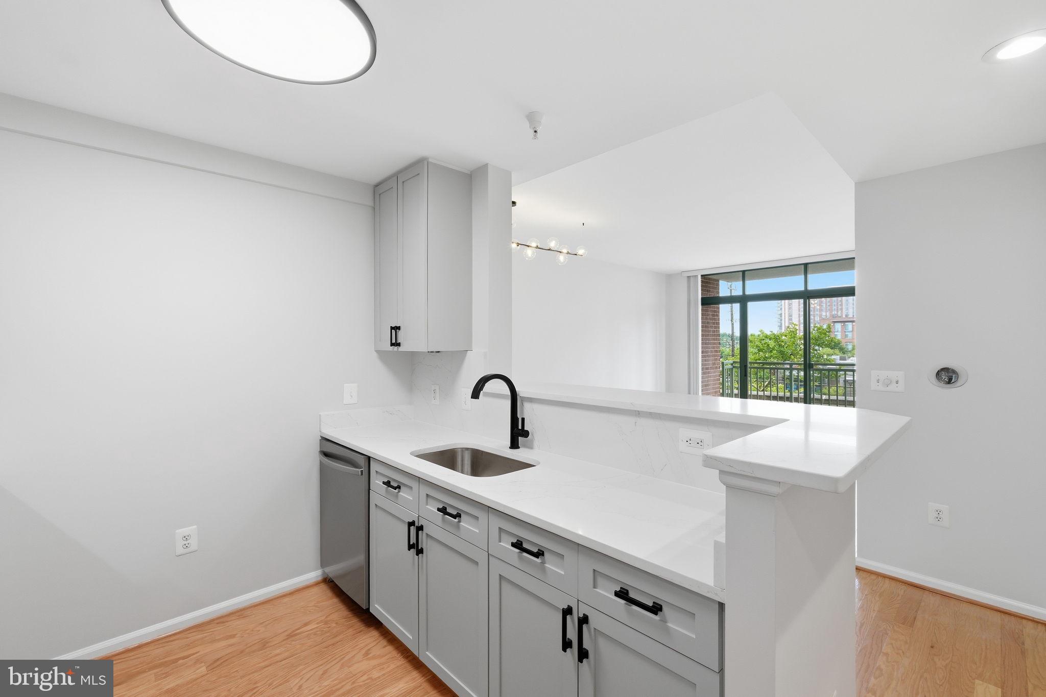 11700 Old Georgetown Road, Unit 214 North Bethesda, MD 20852 - Photo 1 of 25